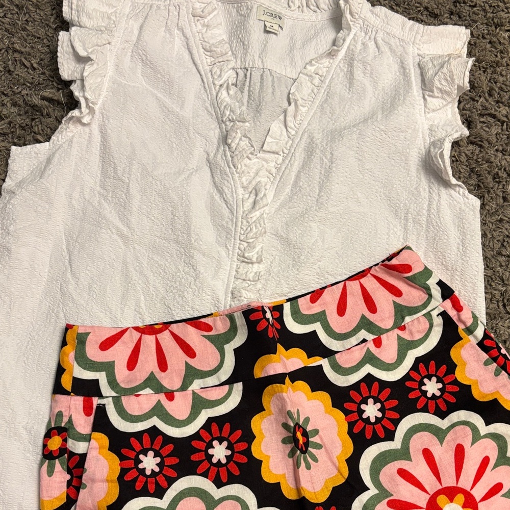 Boden Vintage look Floral Multicolor shorts & J CREW top lot of 2 EUC